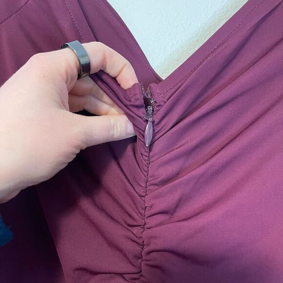 Torrid Burgundy Purple Off Shoulder Jersey Dress Size 4 NWT - Picture 2 of 9